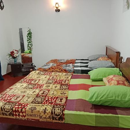 Aloka Home Stay Nuwara Eliya Exteriör bild